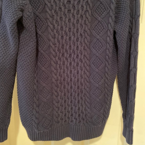 L.L. Bean Blue Cableknit Crewneck Sweater Sz L-Regular 100% Cotton Style 280394 - Picture 5 of 8